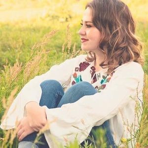 Meet your Posher, Abigail